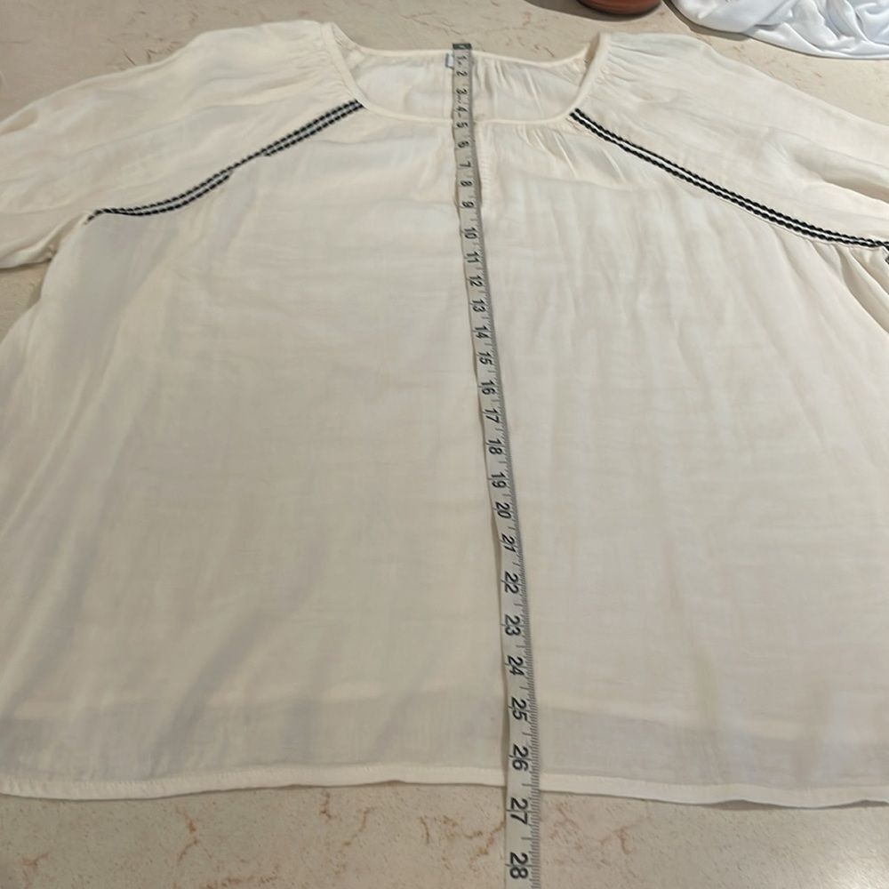 NWT Old Navy blouse with keyhole detail SZ Xlarge - Picture 9 of 9